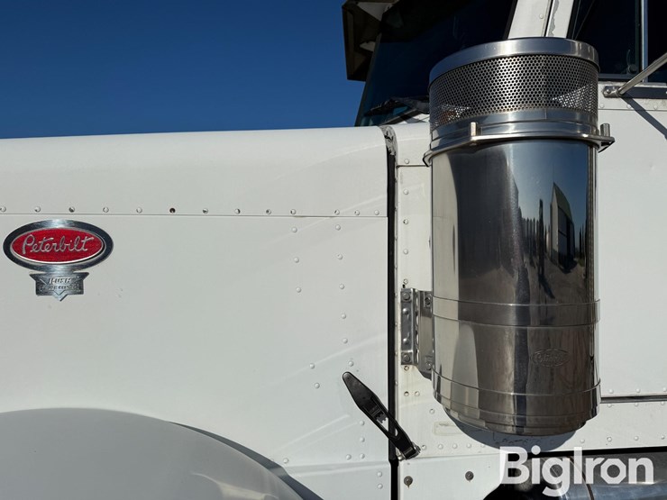1997-peterbilt-378-image-11