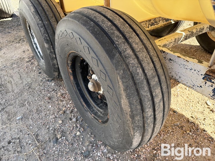 1050-gallon-t/a-nurse-tank-trailer-image-16