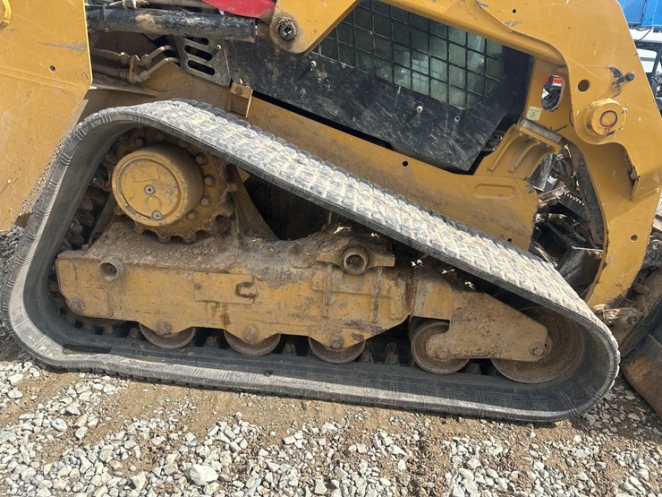 2019-caterpillar-239d-image-55