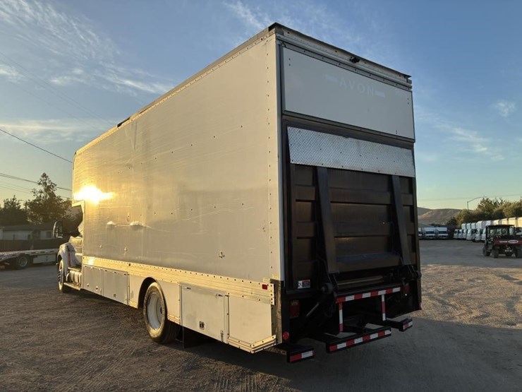 2016-ford-f650-xlt-image-4