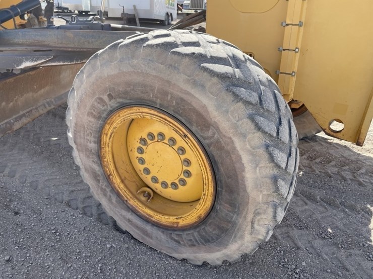 2012-deere-872g-image-11