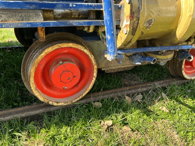 frick-steam-locomotive-with-track-image-32