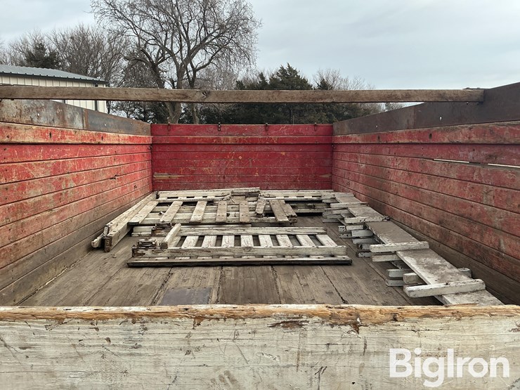 1972-ford-f600-image-17