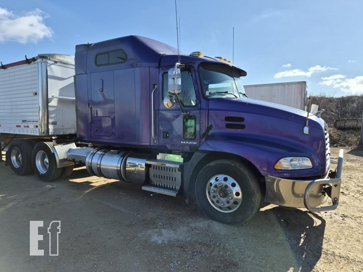 2012-mack-pinnacle-cxu613-image-6