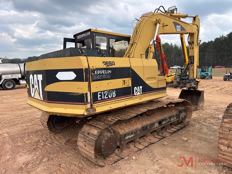 caterpillar-e120b-image-4