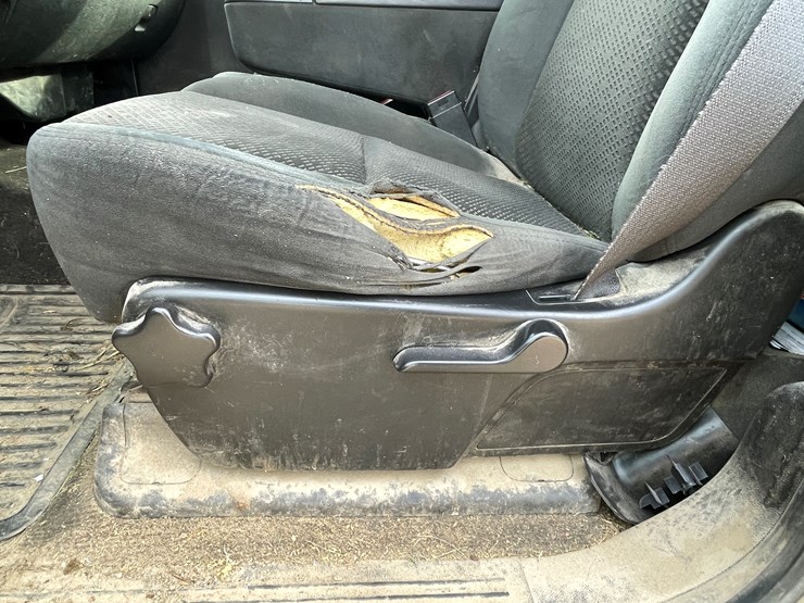 2007-chevrolet-silverado-3500-image-32