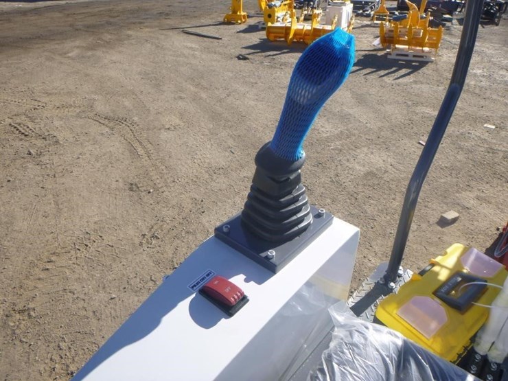 bttl-et15h-6-hydraulic-excavator-image-21