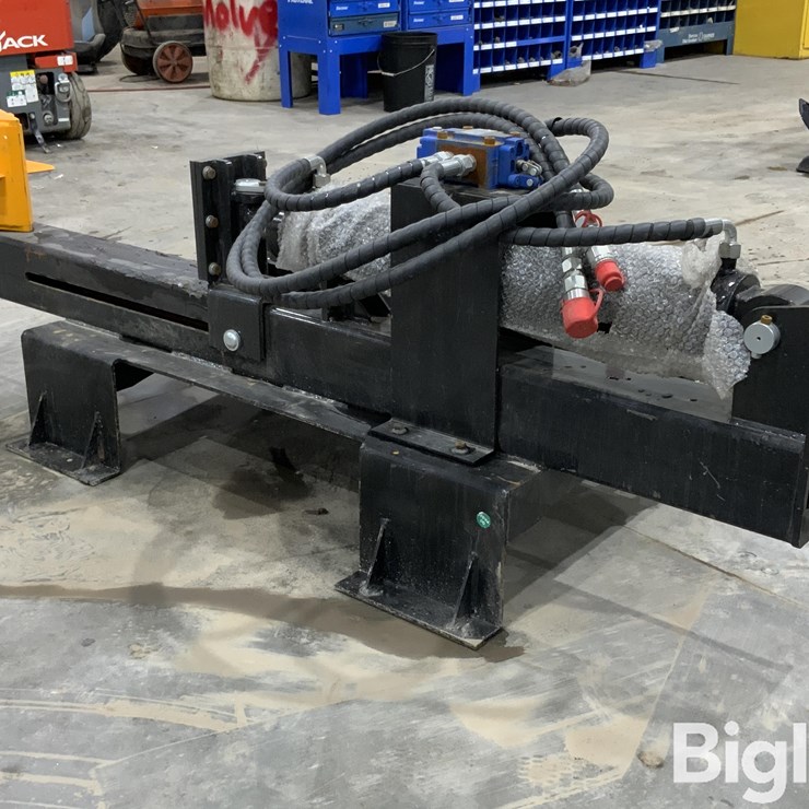 2025 MASSEY-FERGUSON 730