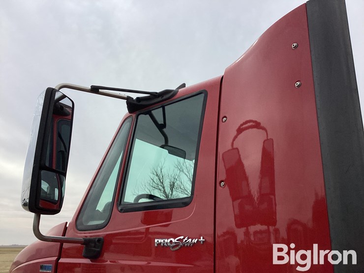 2012-international-prostar-image-14