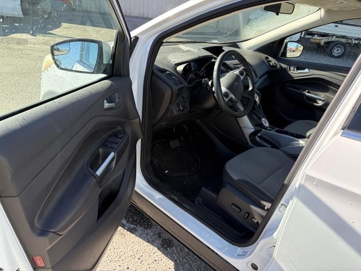 2014-ford-escape-image-12