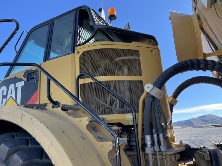 2013-caterpillar-740b-image-16