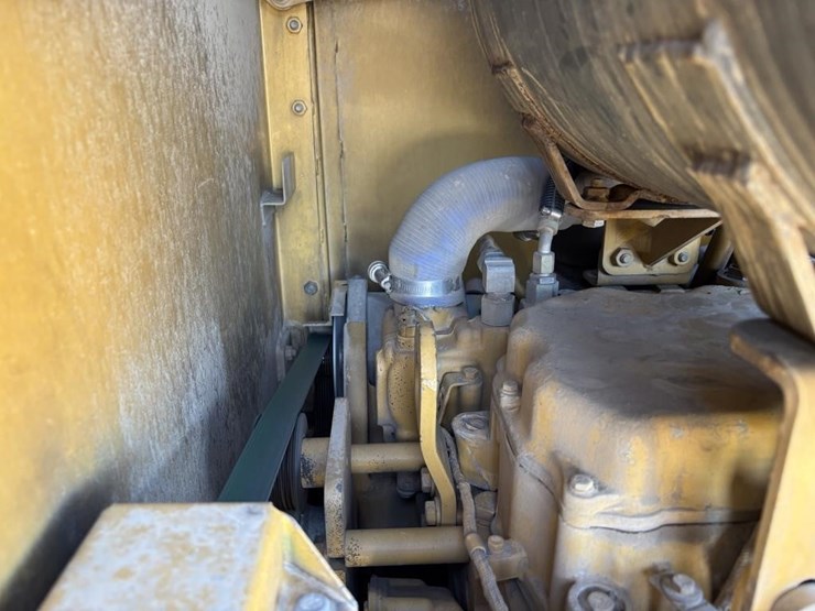 2006-caterpillar-143h-image-63