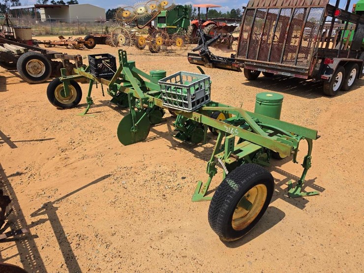 john-deere-71-image-1