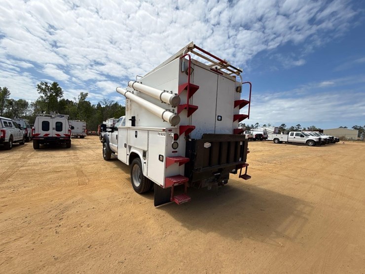 2016-ford-f550-image-3