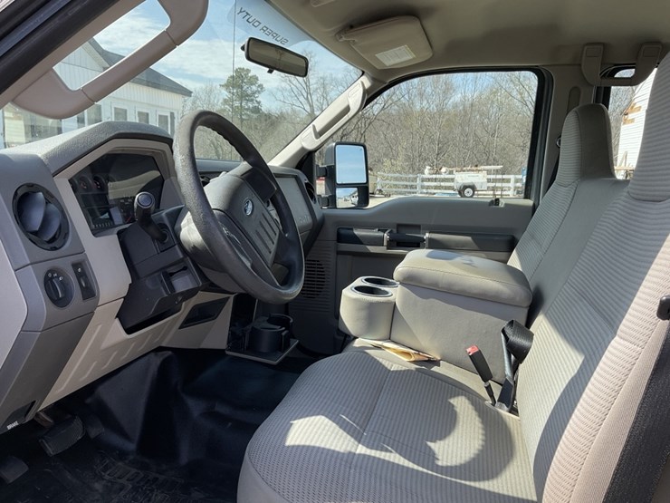 2010-ford-f350-xl-image-6