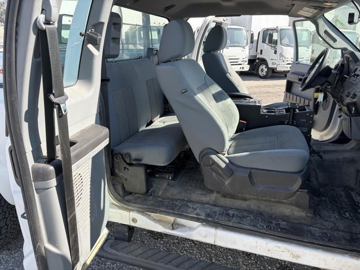 2015-ford-f250-sd-image-12