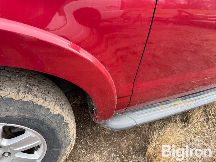 2010-ford-explorer-xlt-image-17