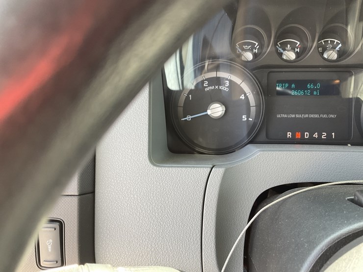 2015-ford-f650-xlt-image-9