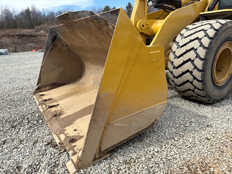 caterpillar-972-image-9