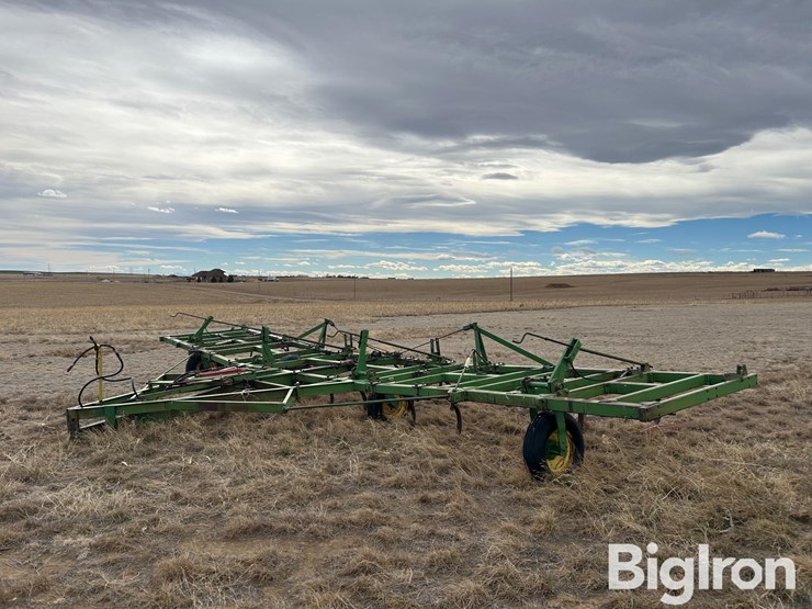 john-deere-610-image-1