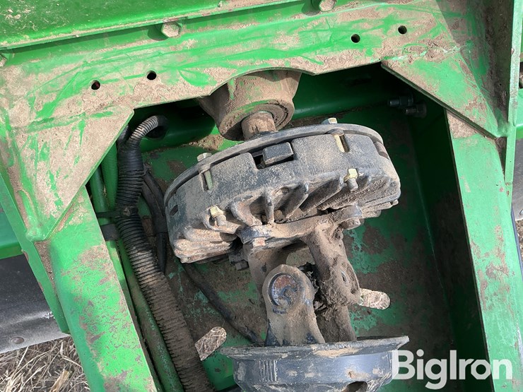 2005-john-deere-567-image-16