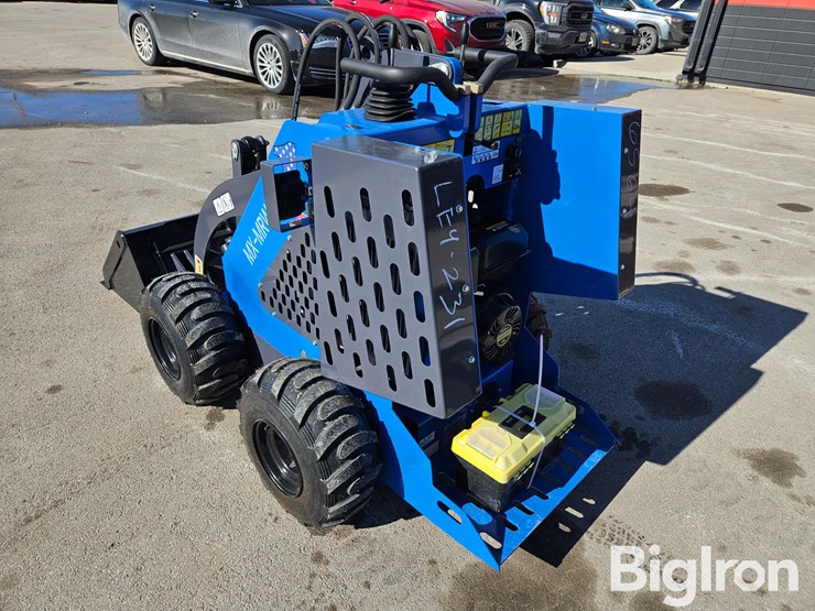 2025-massey-ferguson-730-image-7