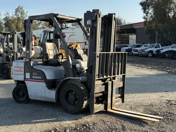 2006-nissan-mugl02a30lv-image-2