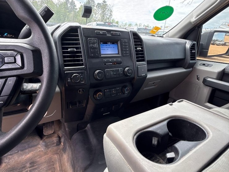 2018-ford-f150-xl-image-15