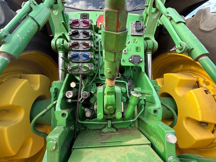 2015-john-deere-8270r-image-9