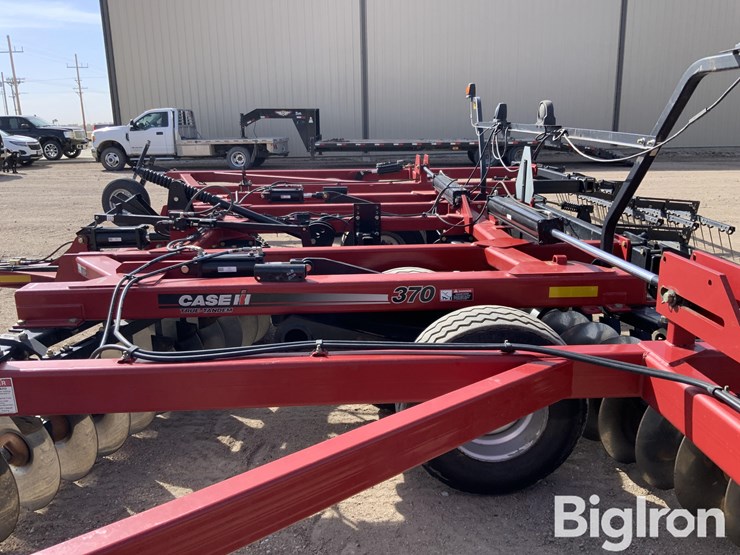 2014-case-ih-370-image-12