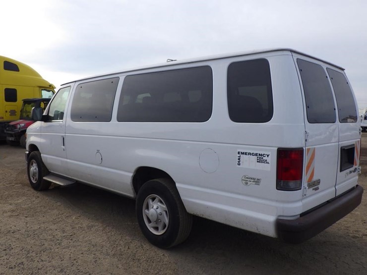 2009-ford-econoline-350-image-4