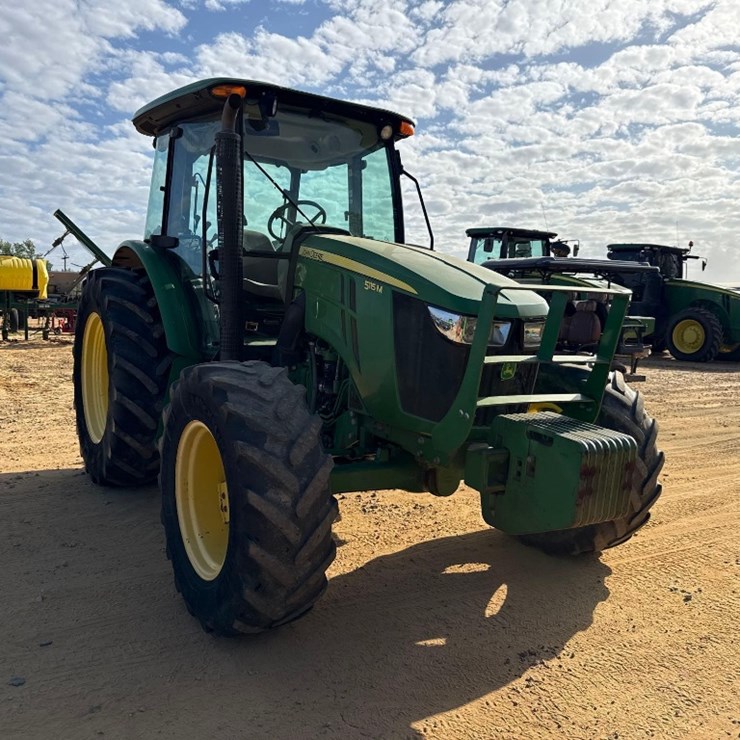 JOHN DEERE 5115M
