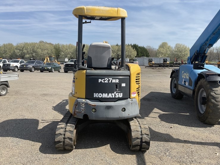 komatsu-pc27mr-image-4