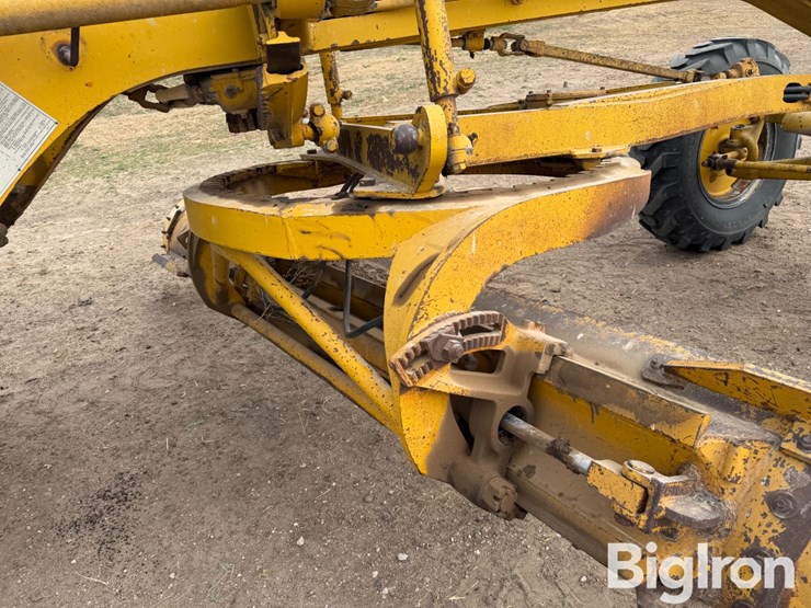 caterpillar-120-image-17