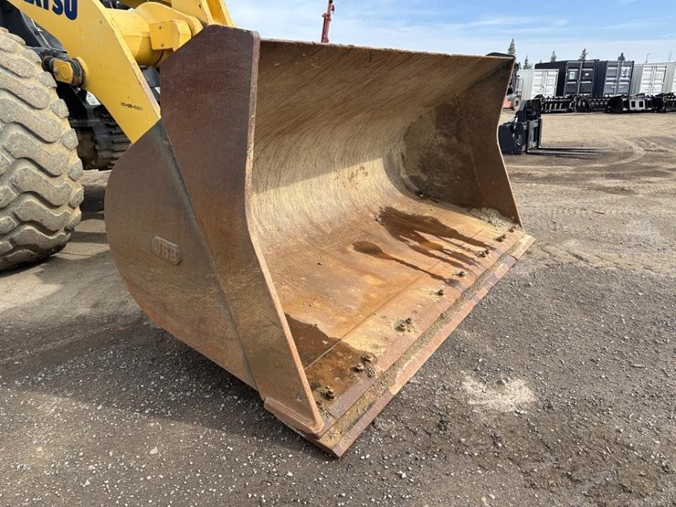 komatsu-wa380-8-image-11