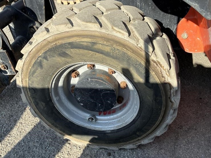 2015-jlg-g5-18a-image-9