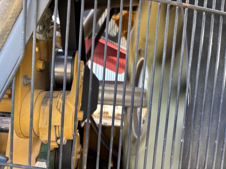 2018-deere-210lep-image-51