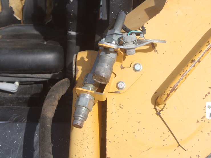 john-deere-325-image-15