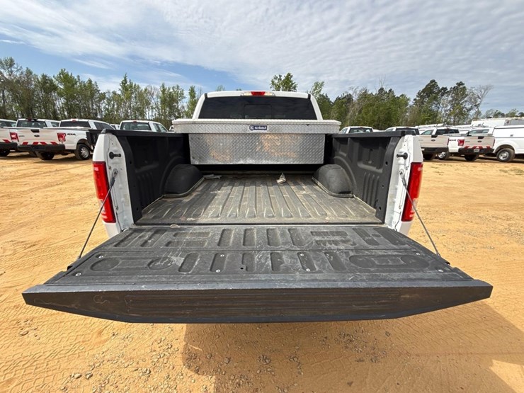 2019-ford-f150-xl-image-6