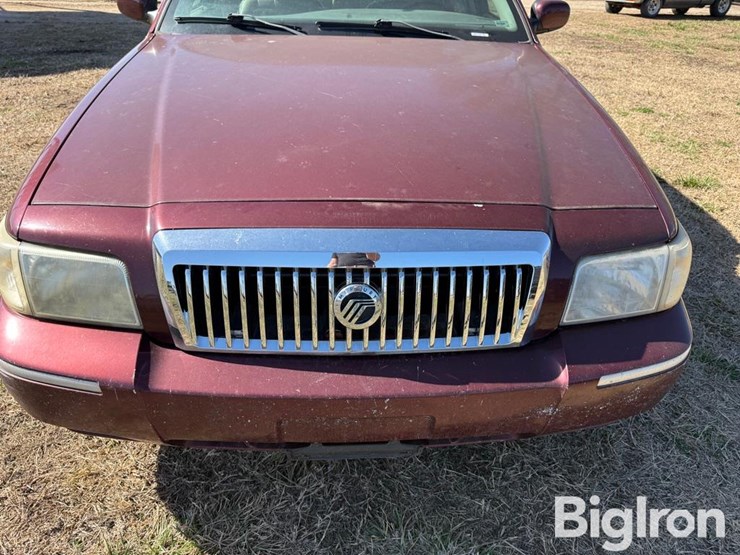 2007-mercury-grand-marquis-ls-4-door-sedan-image-11