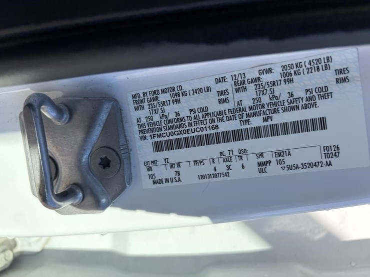 2014-ford-escape-image-18