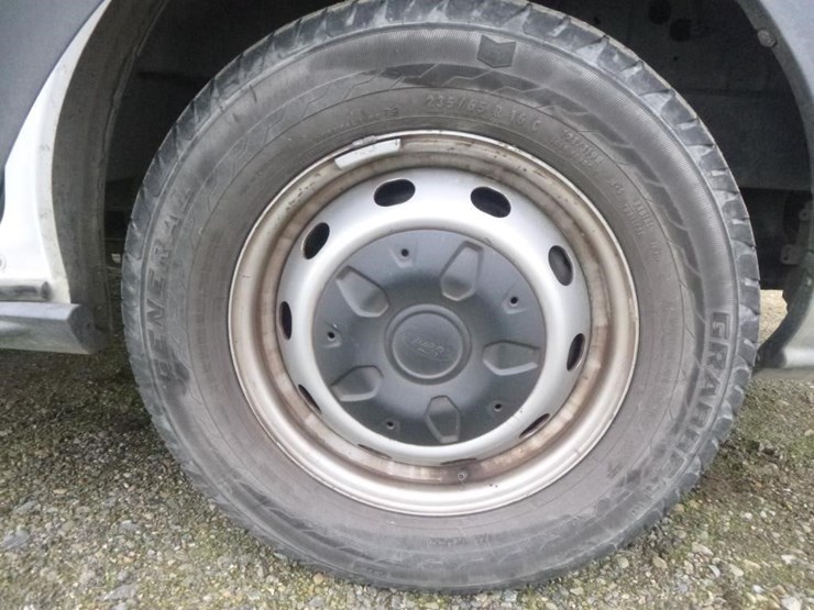 2017-ford-transit-image-13