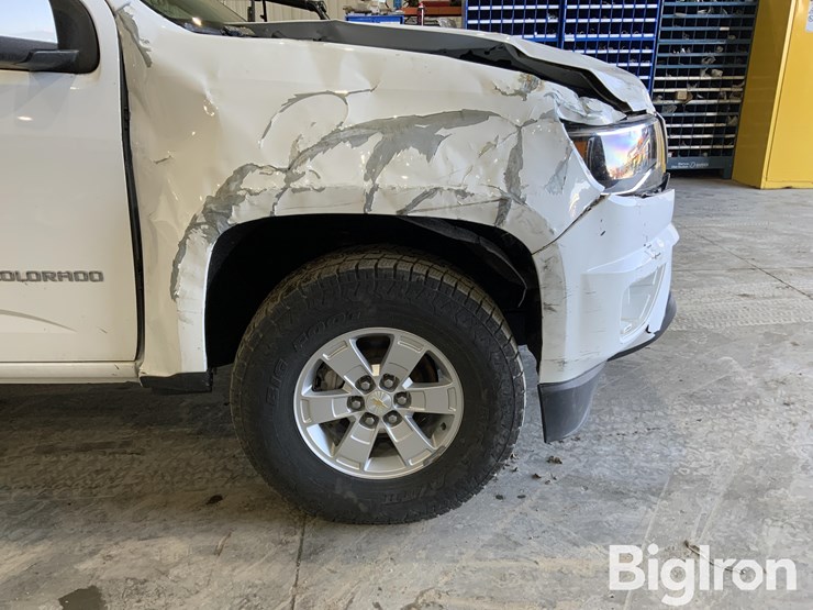 2017-chevrolet-colorado-image-12