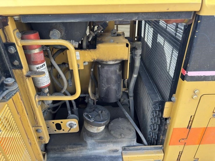 2006-caterpillar-143h-image-66