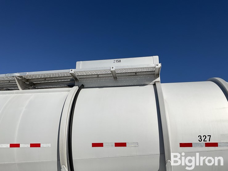 2000-custom-trailer-image-15