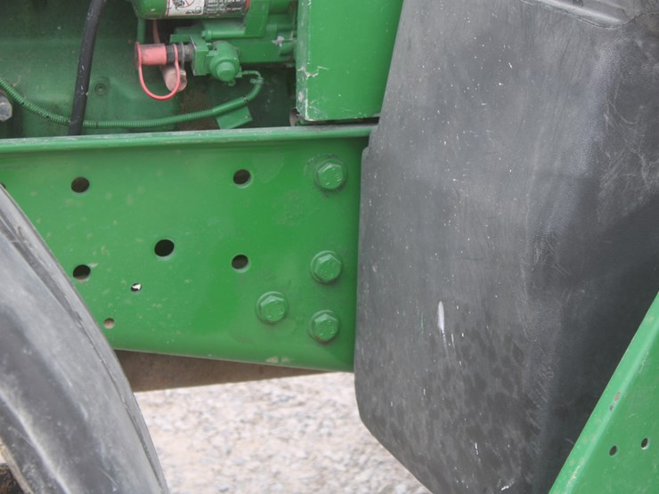 john-deere-7610-image-22