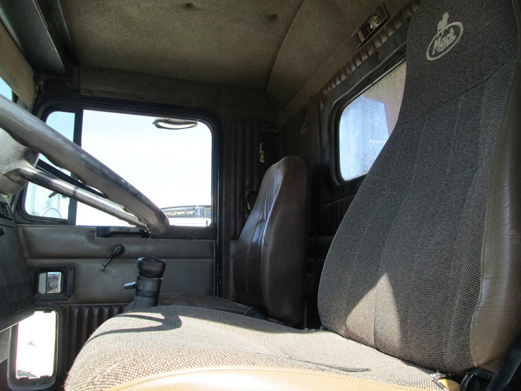 1997-kenworth-t800-image-33