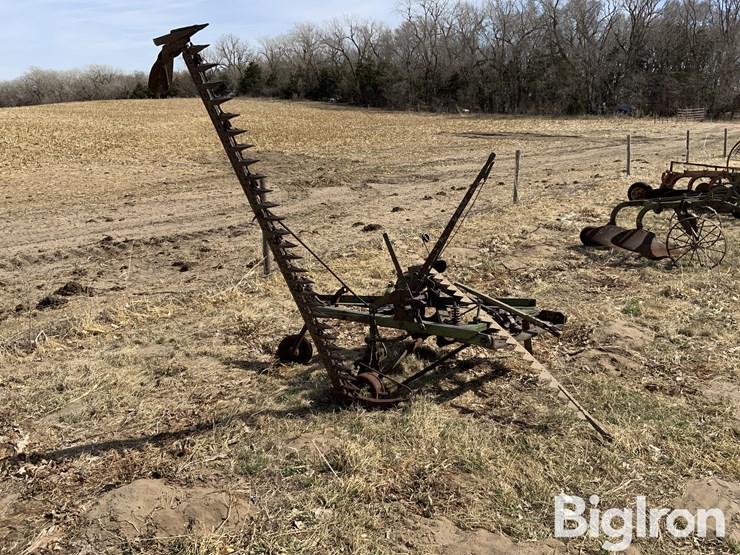 john-deere-7-image-3