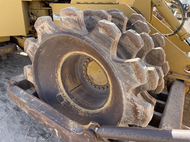 2006-caterpillar-815f-image-11