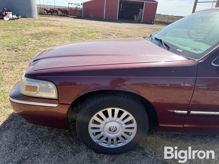 2007-mercury-grand-marquis-ls-4-door-sedan-image-10